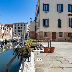 Tiziano 3*, Venice Italy